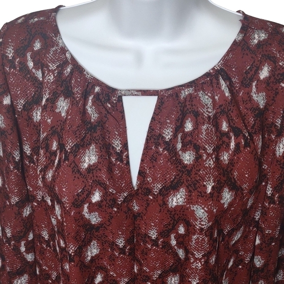 West Kei long sleeve lightweight keyhole front tie blouse, size XS, NWOT - Picture 3 of 9